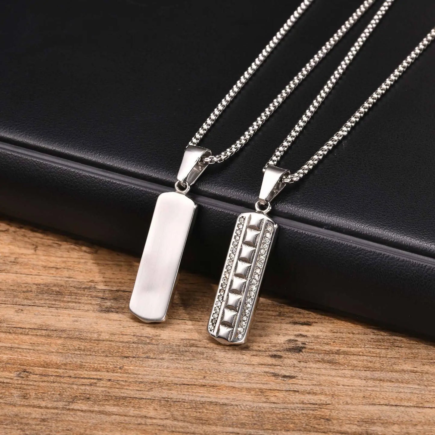 Ariel Thicken Vertical Bar Necklace for Men